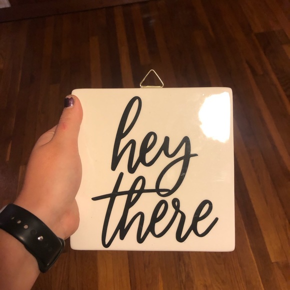 Hey there hanging sign! - Picture 2 of 2